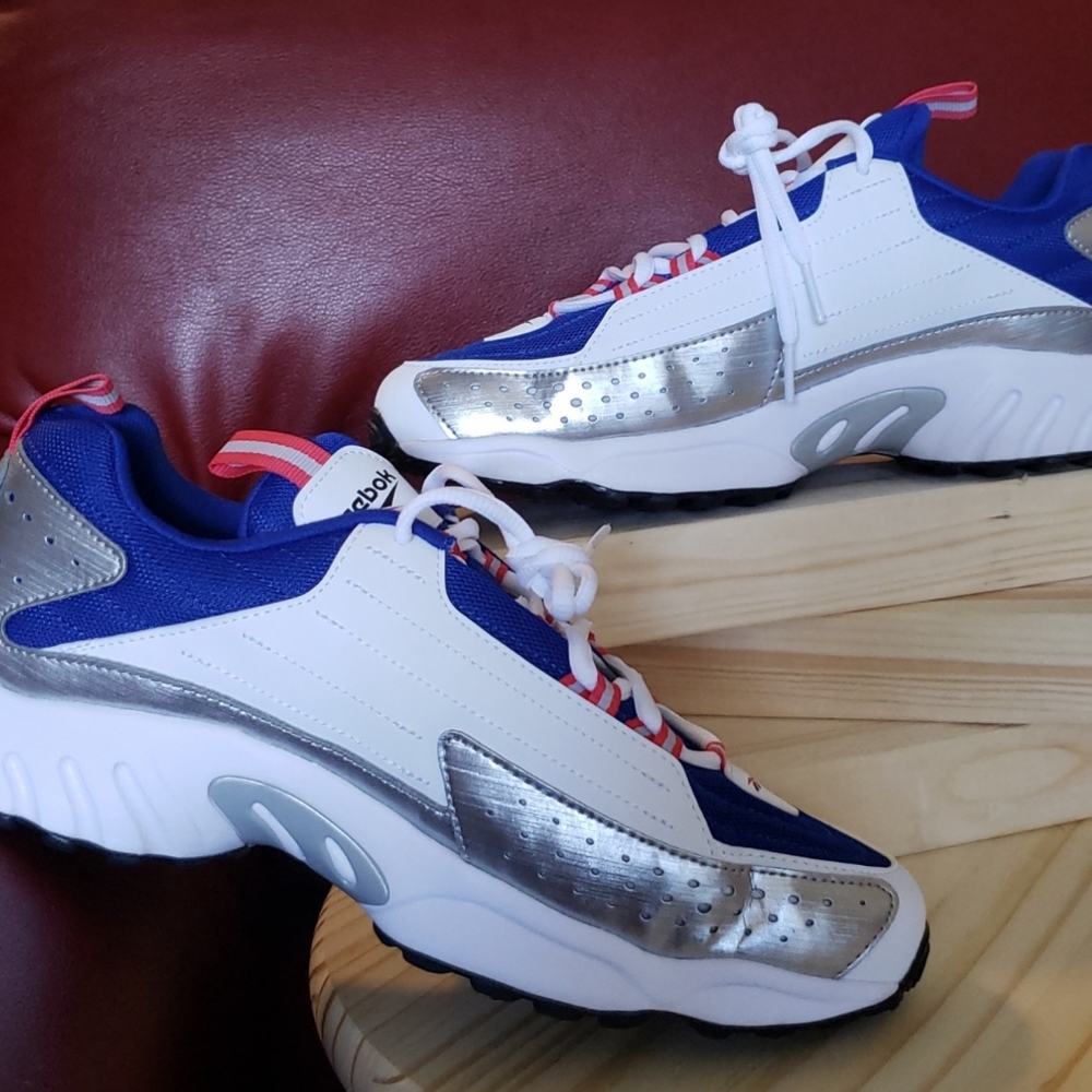 New rebook.  Dmx series 2k. Size 11 women.